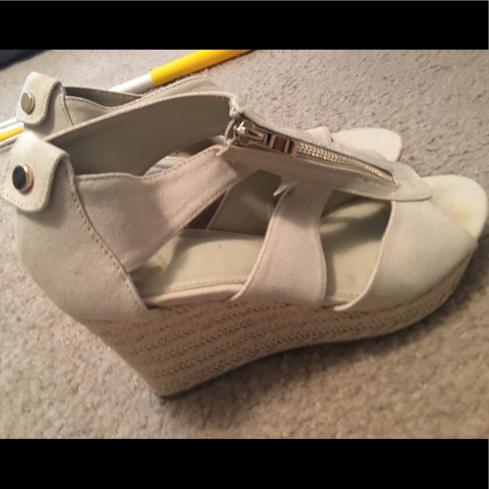 8.5 wedge Zipped